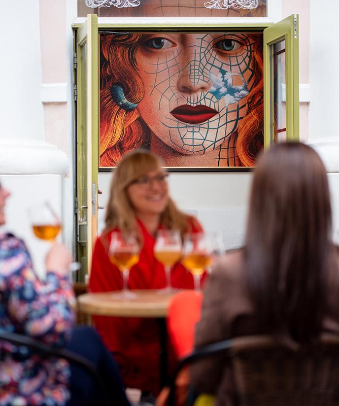 Baar Pühaste Kelder