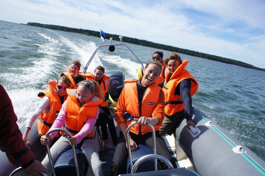 Meeressafari mit einem Festrumpfschlauchboot in der Bucht von Tallinn