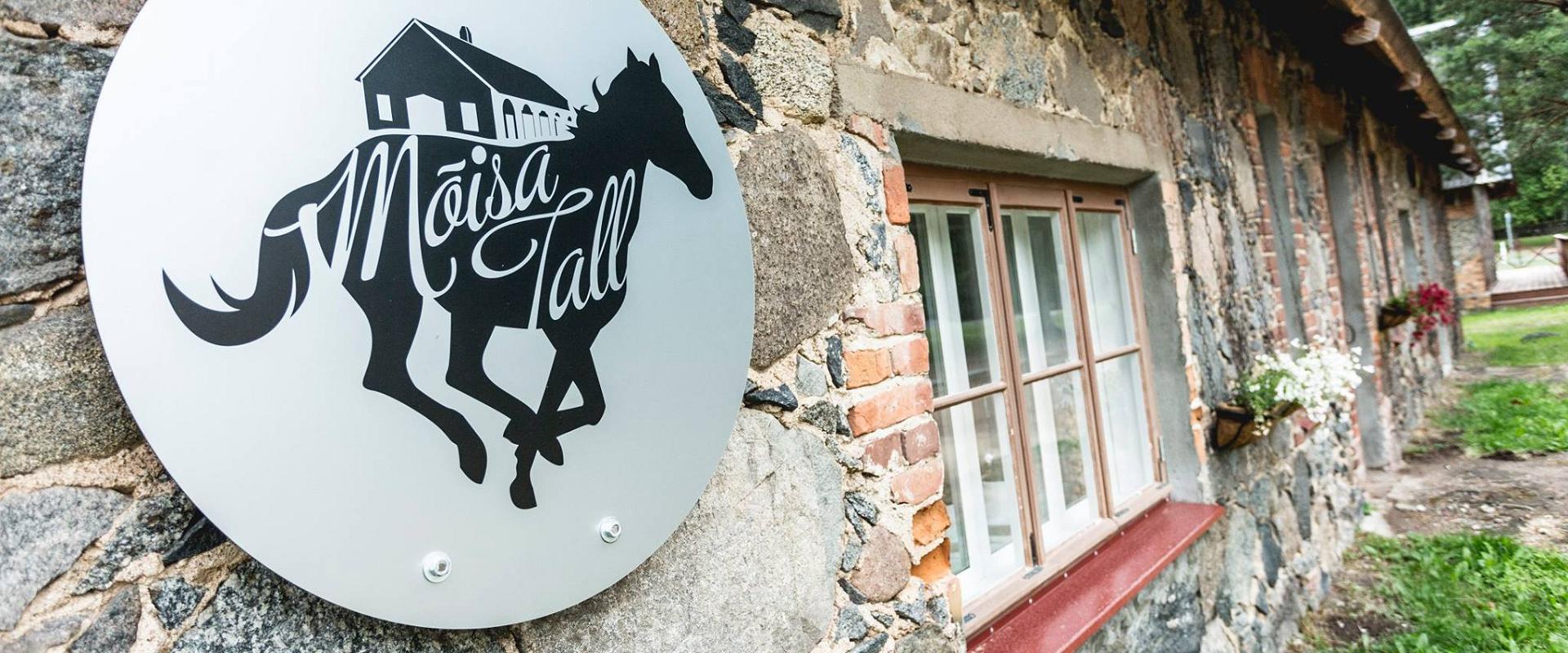 Alatskivi Mõisa Tall pub logo with a horse