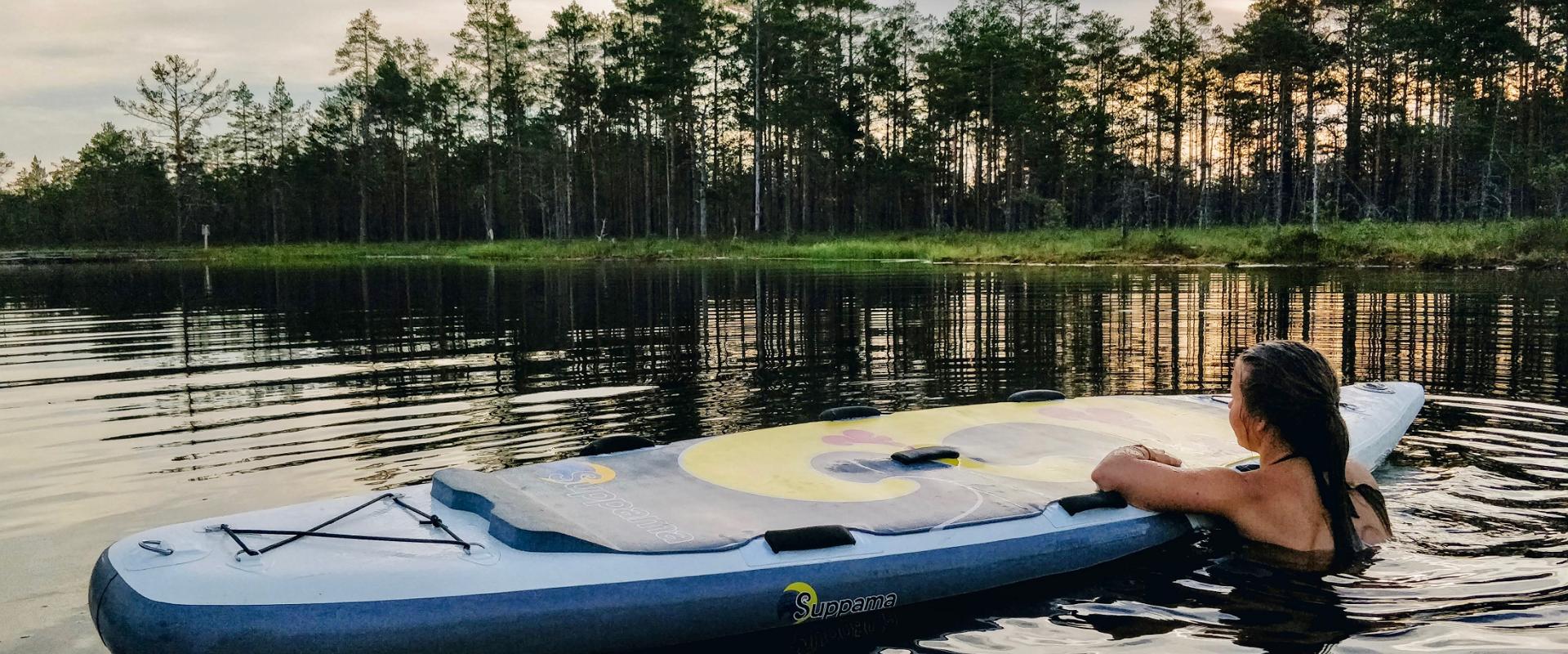 Kakerdi rabajärves suppamas