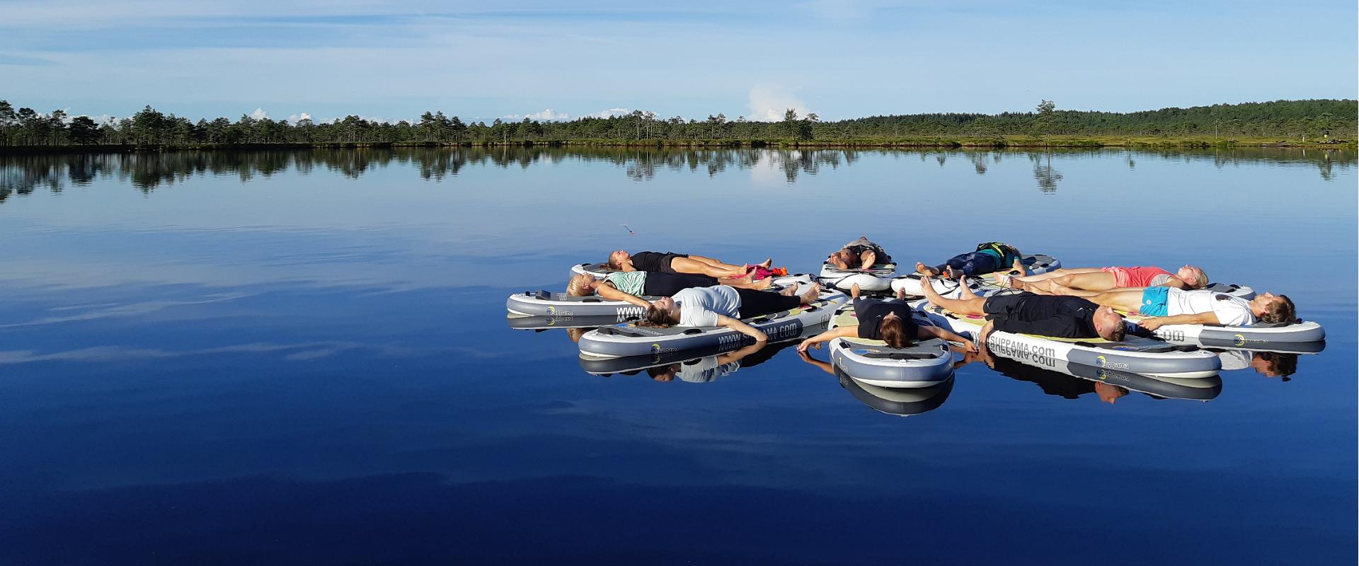 Virgutav varahommikune SUP-jooga Kakerdaja rabas