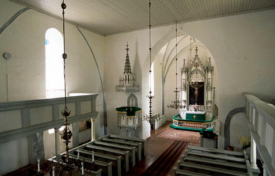 Viron evankelis-luterilaisen kirkon Puhjan Pyhä Dionysiuksen kirkko