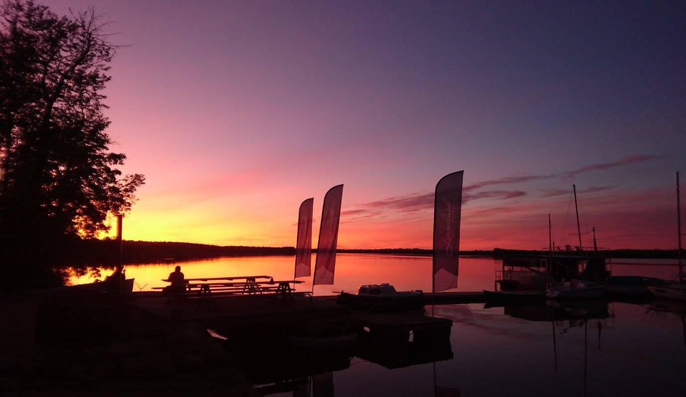 Lake Saadjärv Yacht Club: raft sauna, boat, and canoe rental