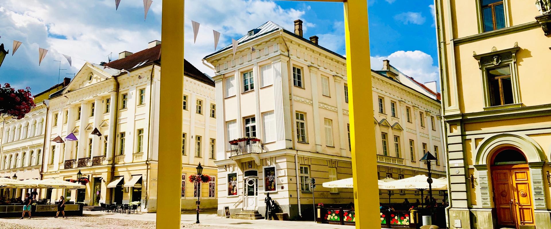 Schiefes Haus in Tartu