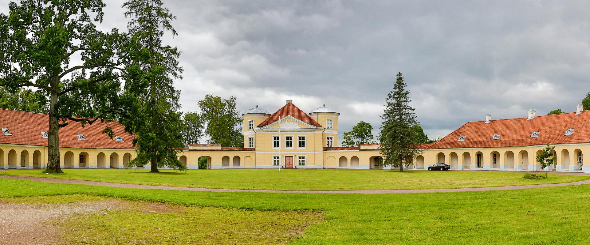 Park im Gutshof Kiltsi und Naturlehrpfad