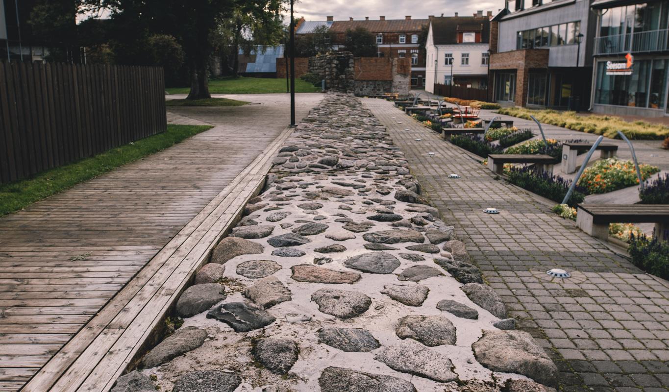 Viljandi medieval city wall