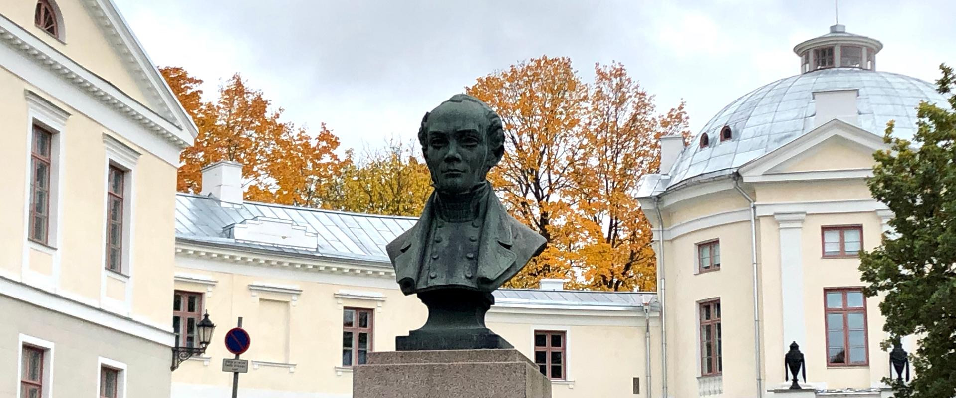 Monument to Friedrich Robert Faehlmann