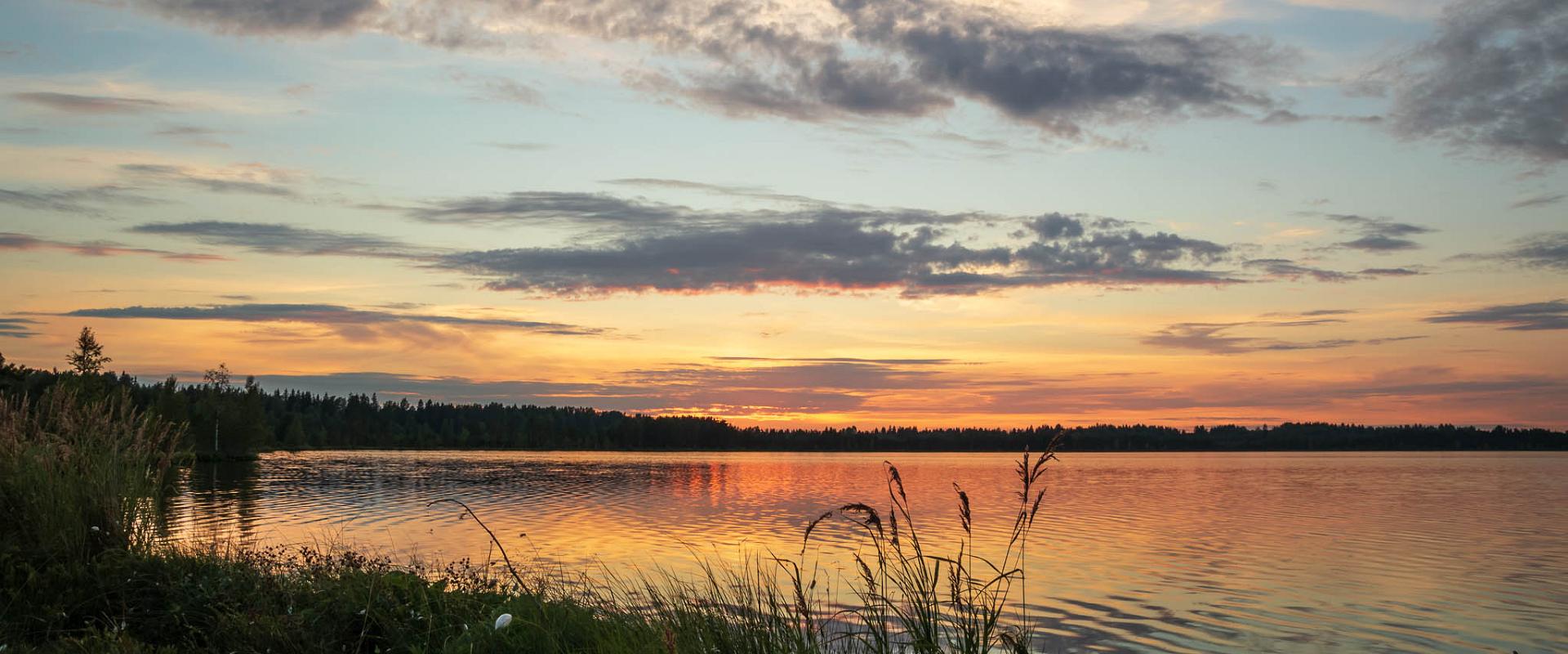 Ohepalu järve ääres