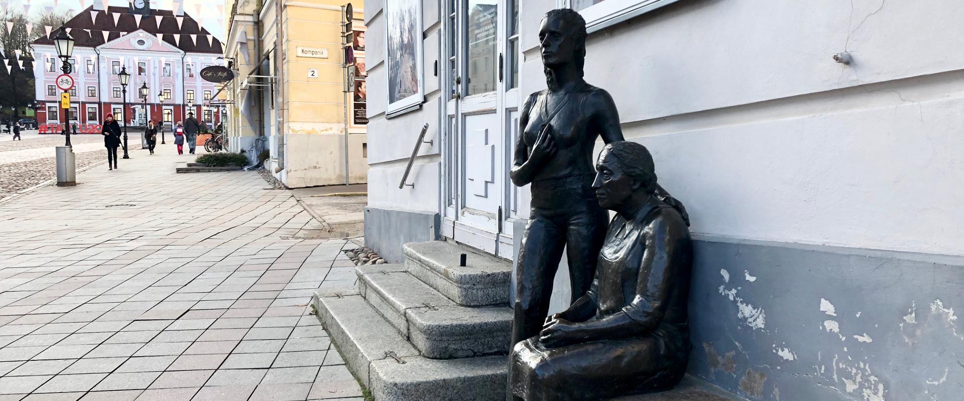 Skulptur „Landfrauen“