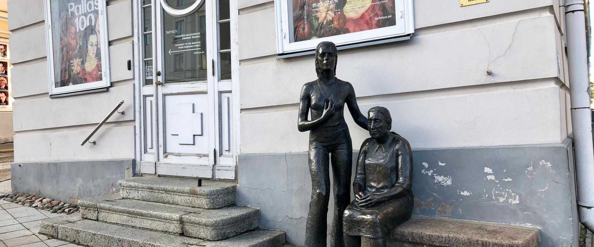 Skulptur „Landfrauen“