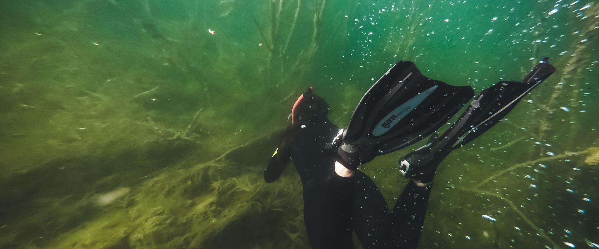 Snorkeling with a Paekalda Holiday Centre raft in Rummu Quarry