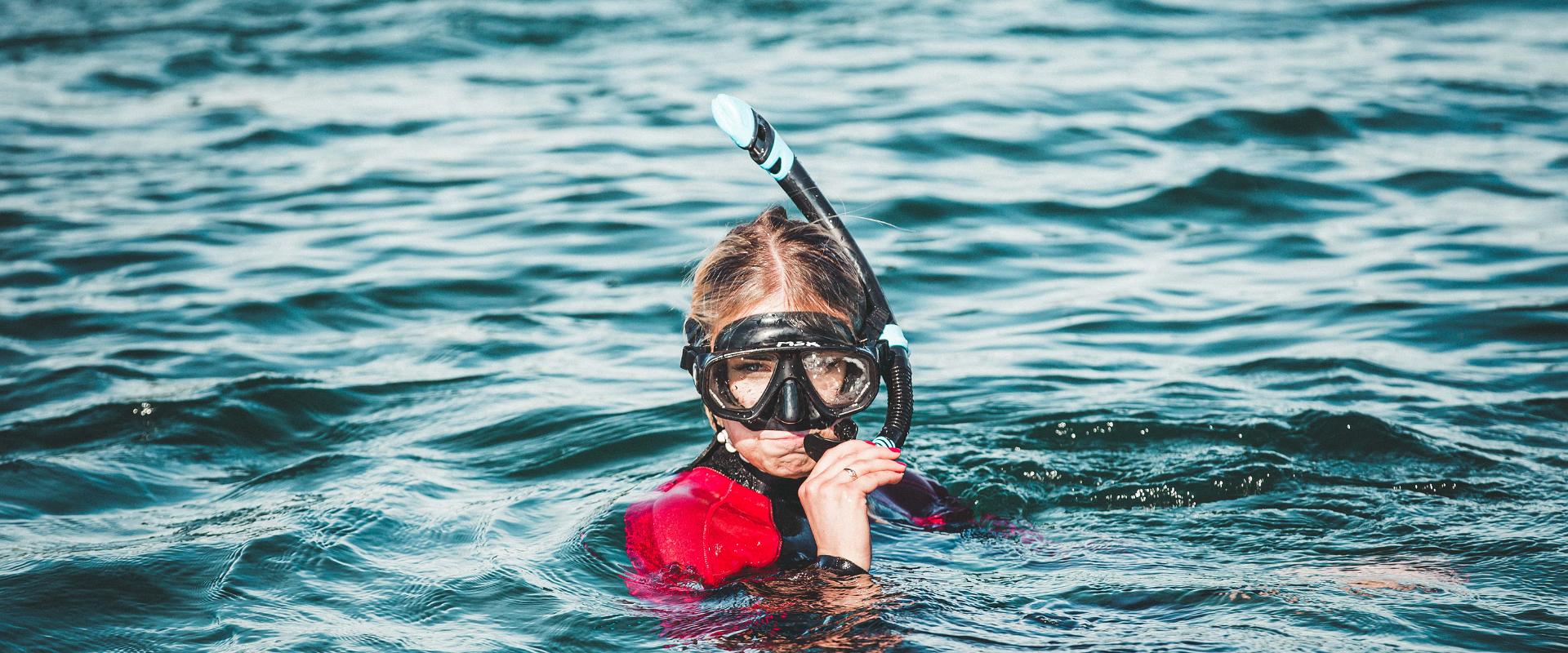 Snorkeling with a Paekalda Holiday Centre raft in Rummu Quarry