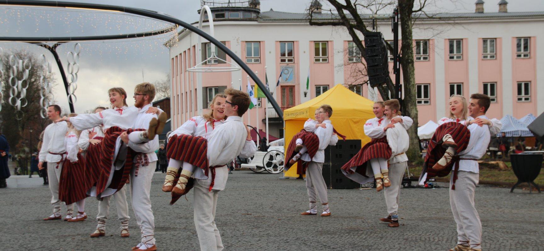 Võru Riigimaja (endine maavalitsuse hoone)