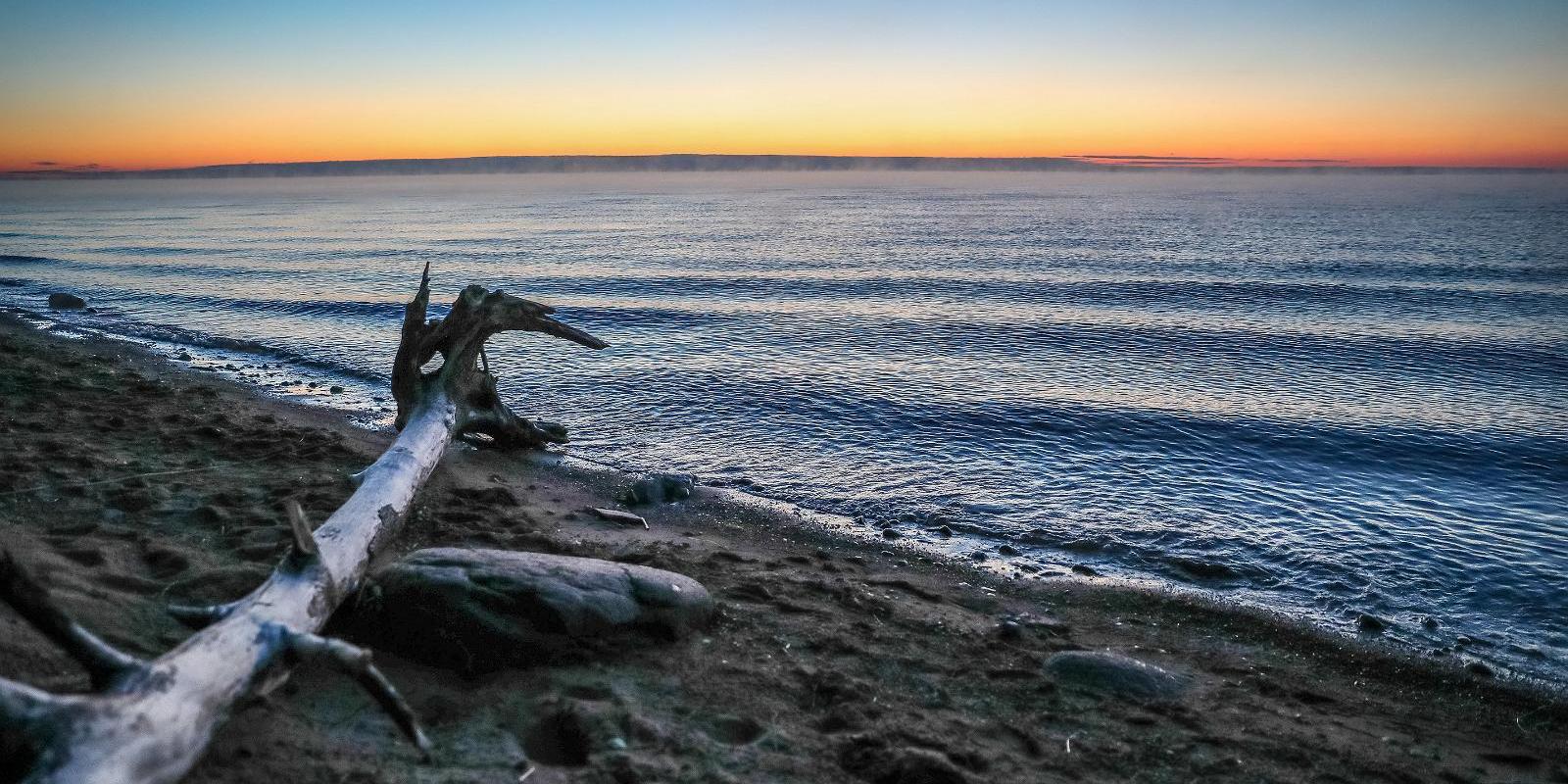 Der Strand am Peipus-See beim Erholungszentrum Ranna und ein Sonnenuntergang