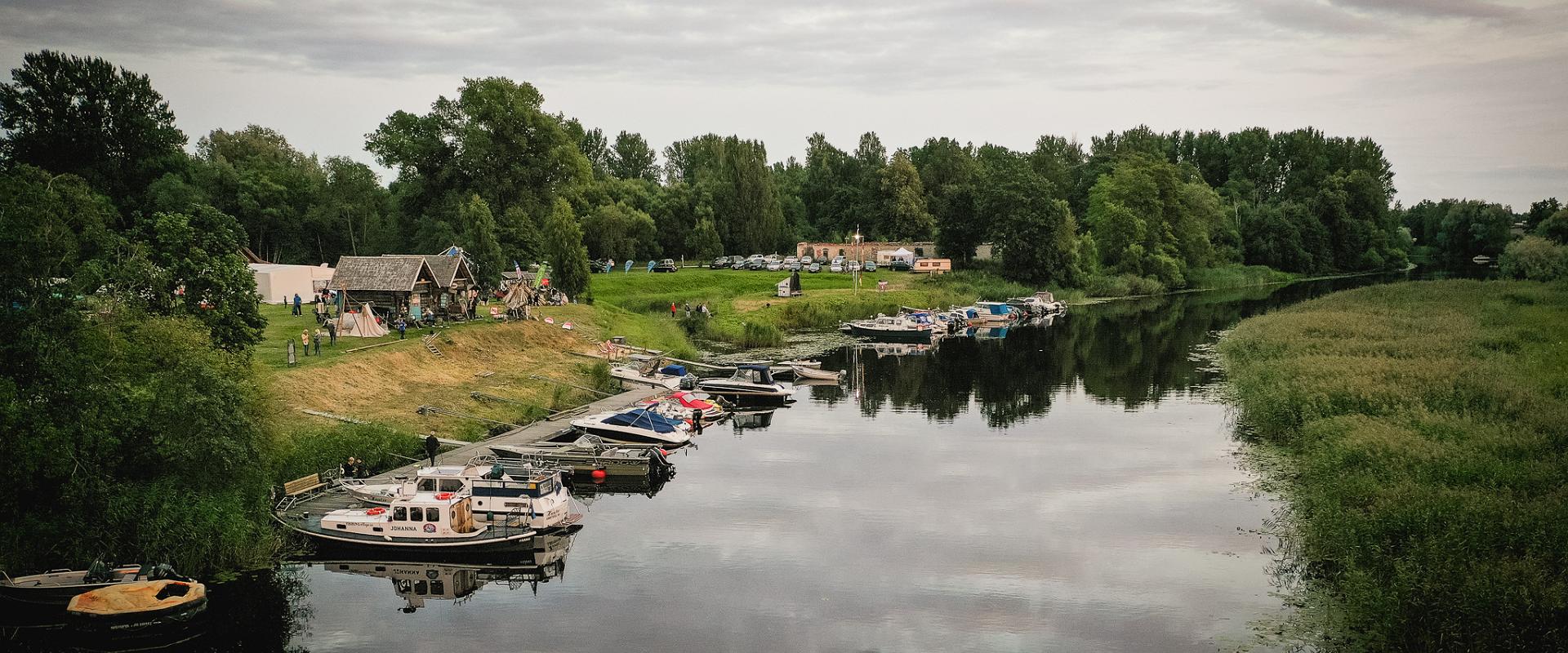 Fishing Village is a unique holiday and recreational centre in Pärnu by the River Sauga. We offer harbour services, rent rowing and motor boats, rent 
