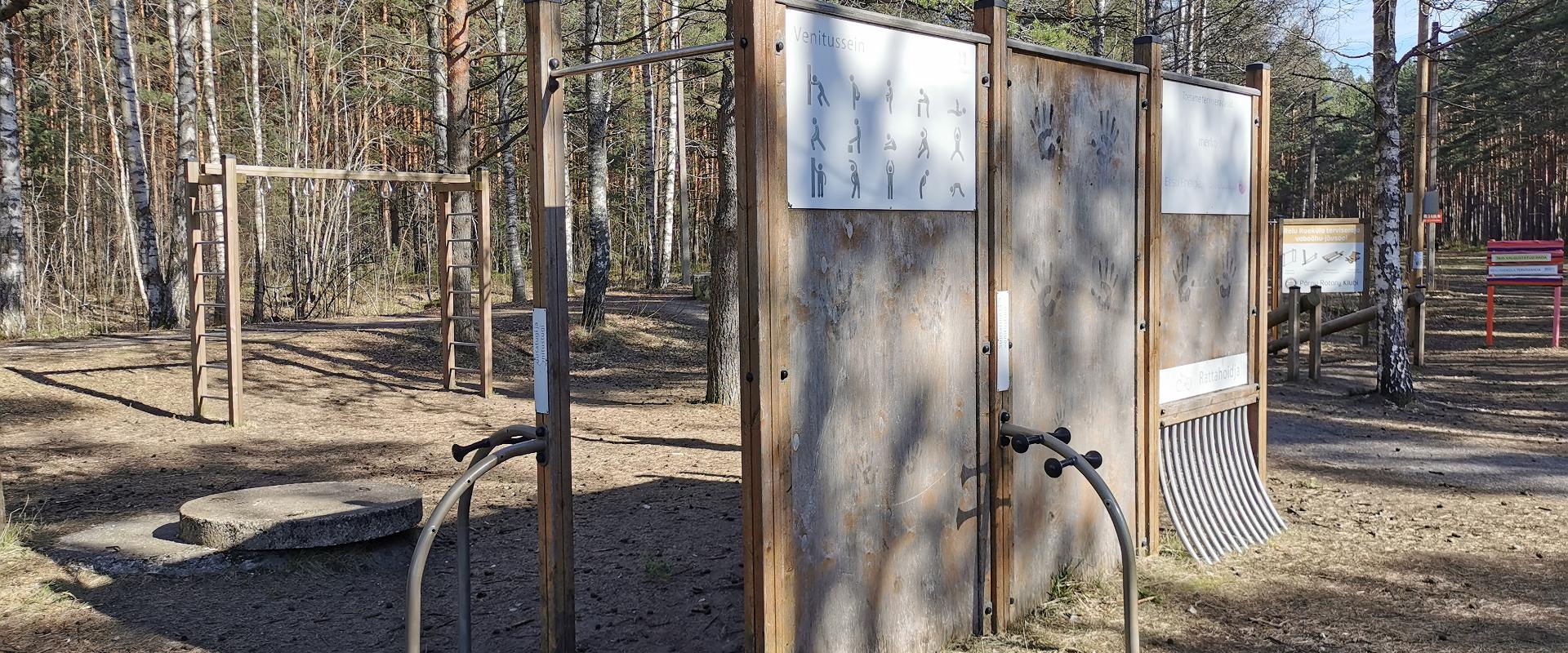 Reiu–Raeküla health trail outdoor gym