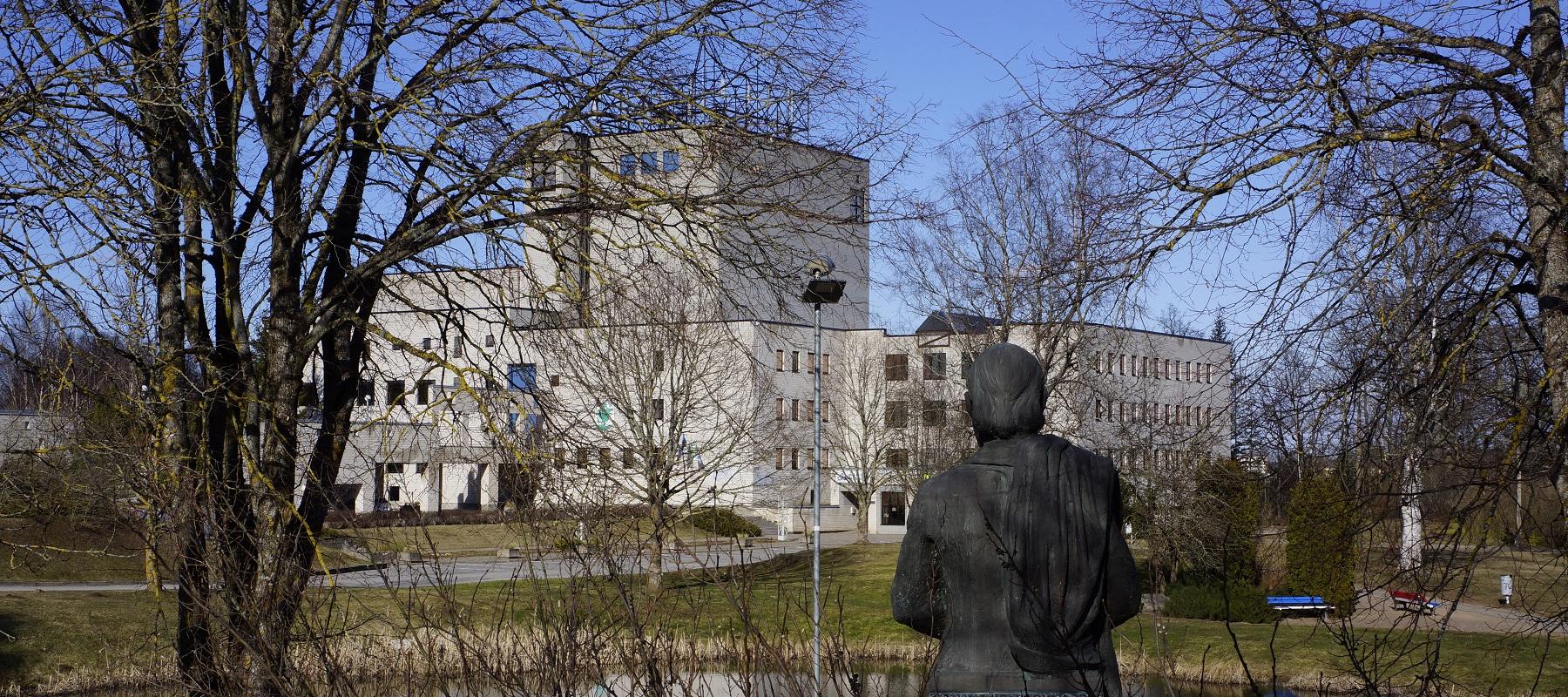 Jakob Hurda monument Põlvas