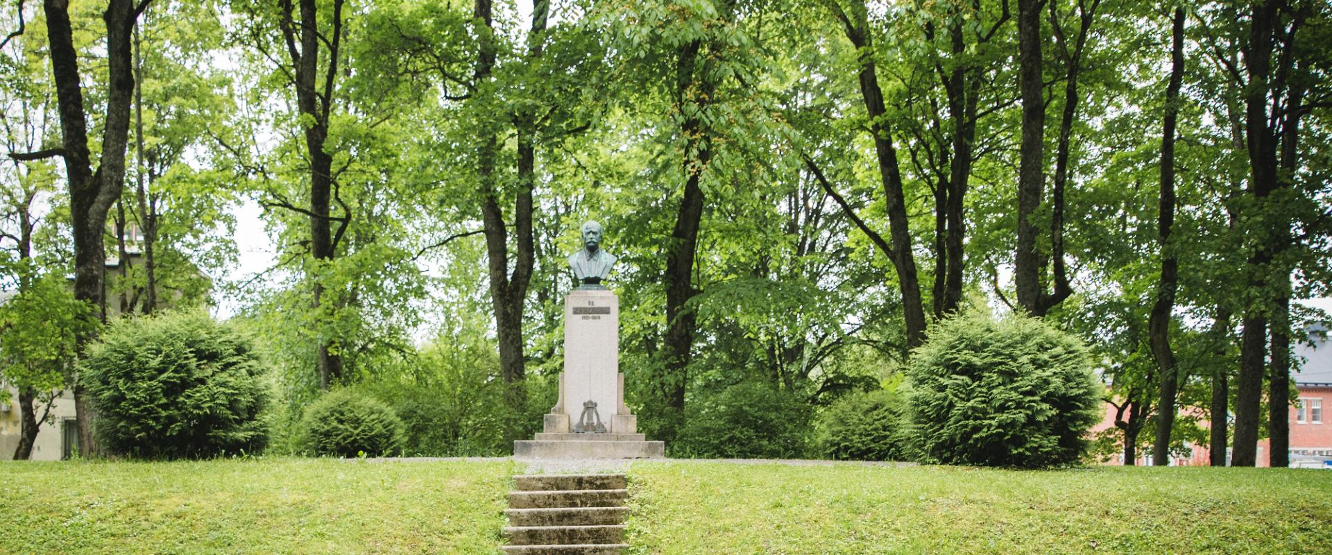 Karl August Hermann Monument