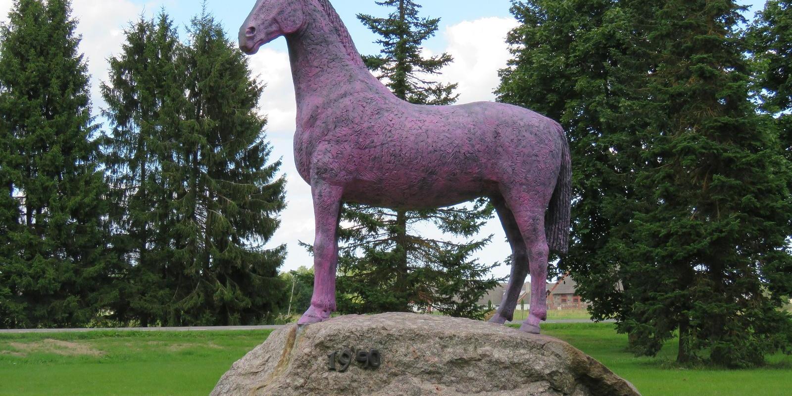 Horse monument in Luunja