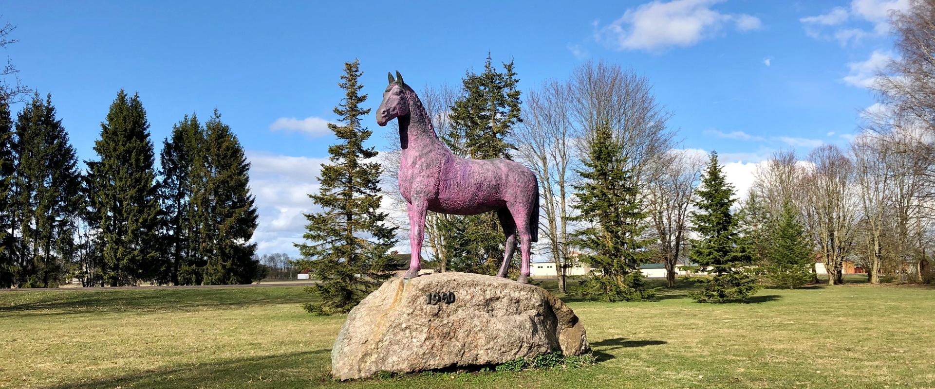 Horse monument in Luunja