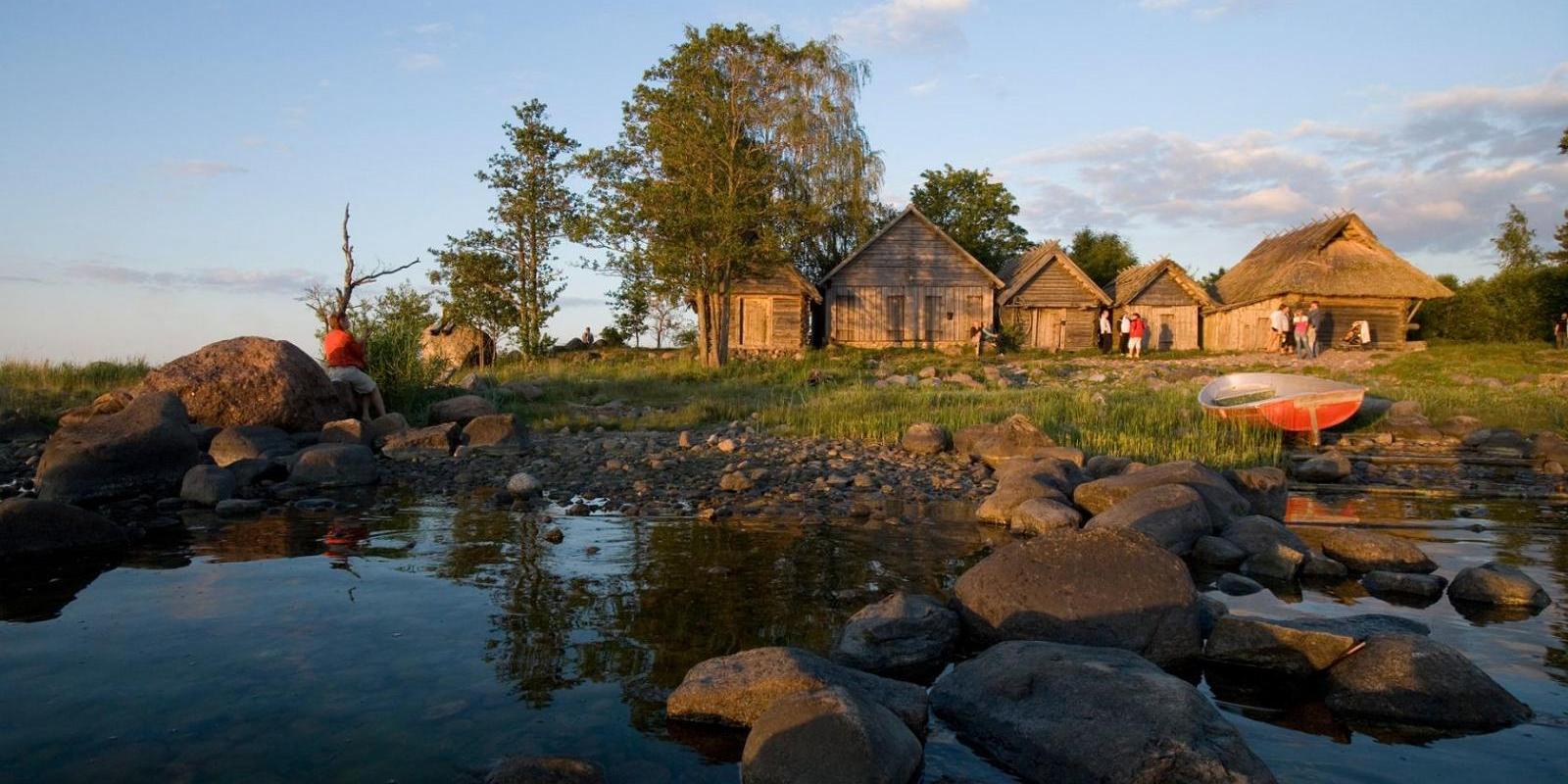 Tagestour Lahemaa Nationalpark – Moorwanderung, Küste, Taiga, Herrenhäuser und Fischerdörfer