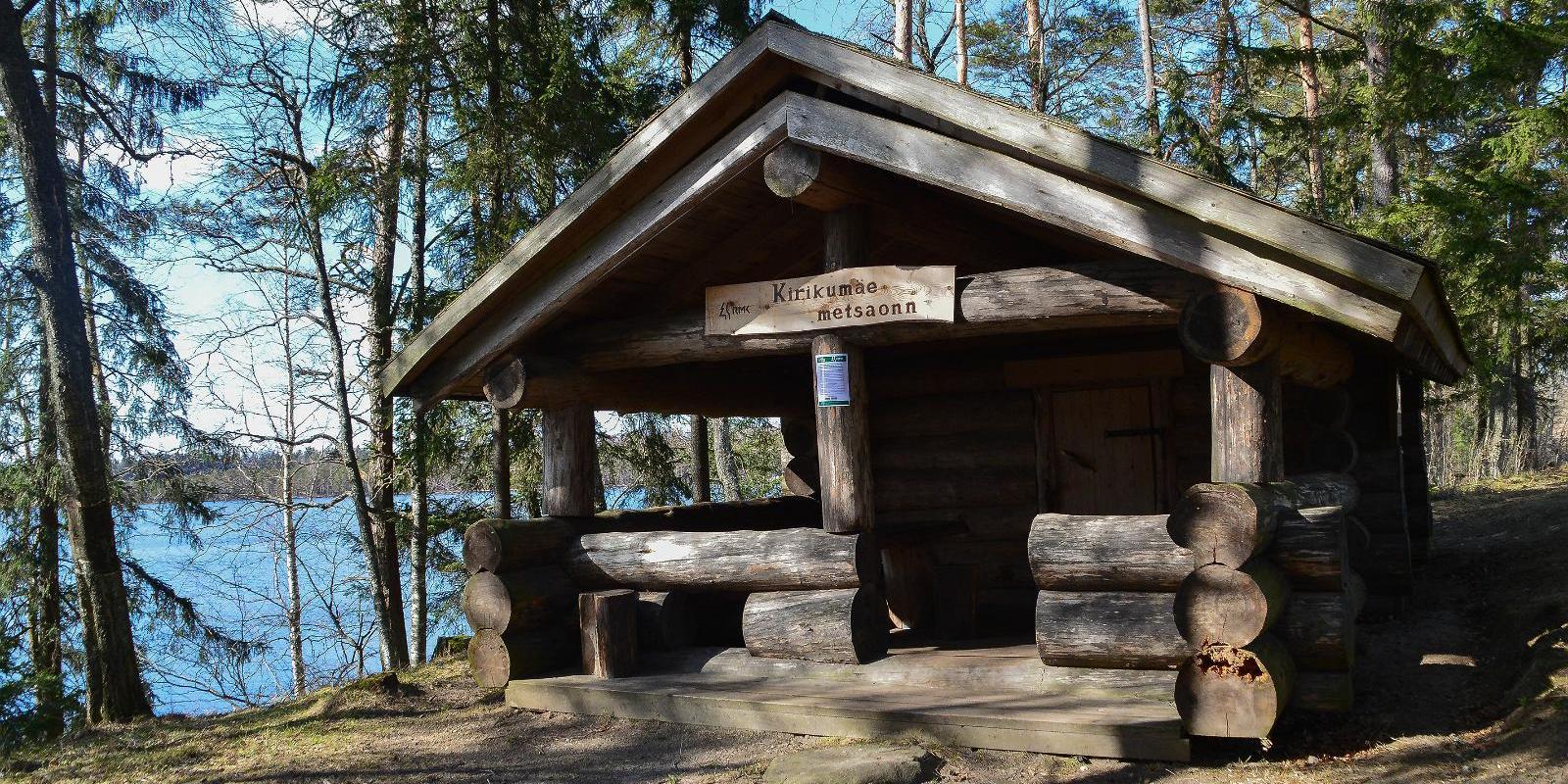 Hiking trails at Lake Kirikumäe