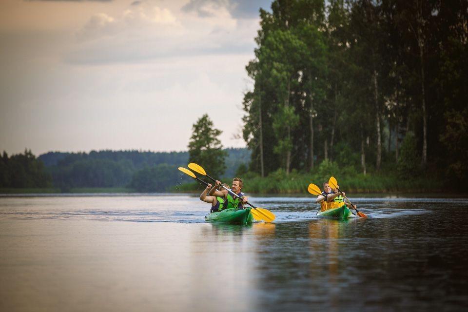Kayaking on Lake Pühajärv