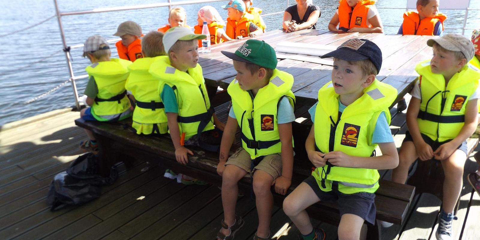 Floßfahrt des Eiszeit-Zentrums auf Saadjärv