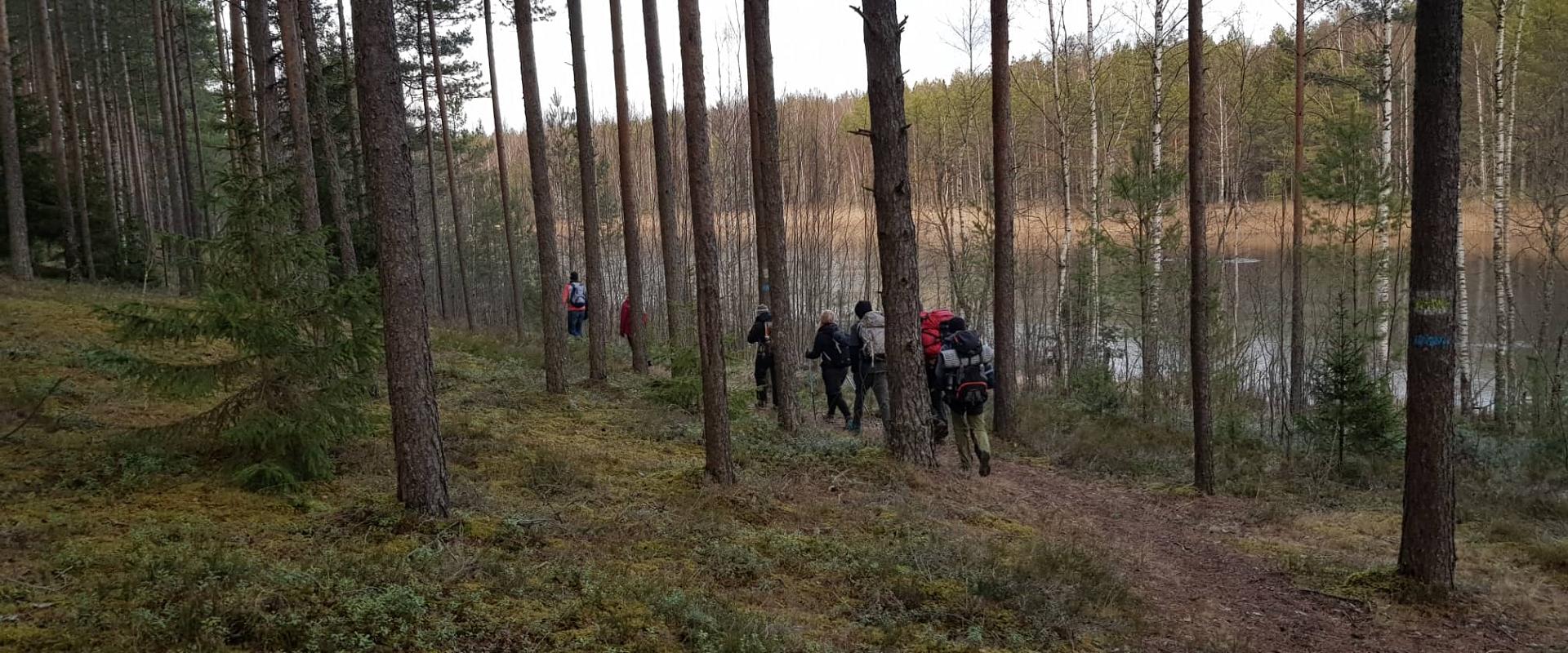 Giidiga jalgsimatk Kurtna järvestikus