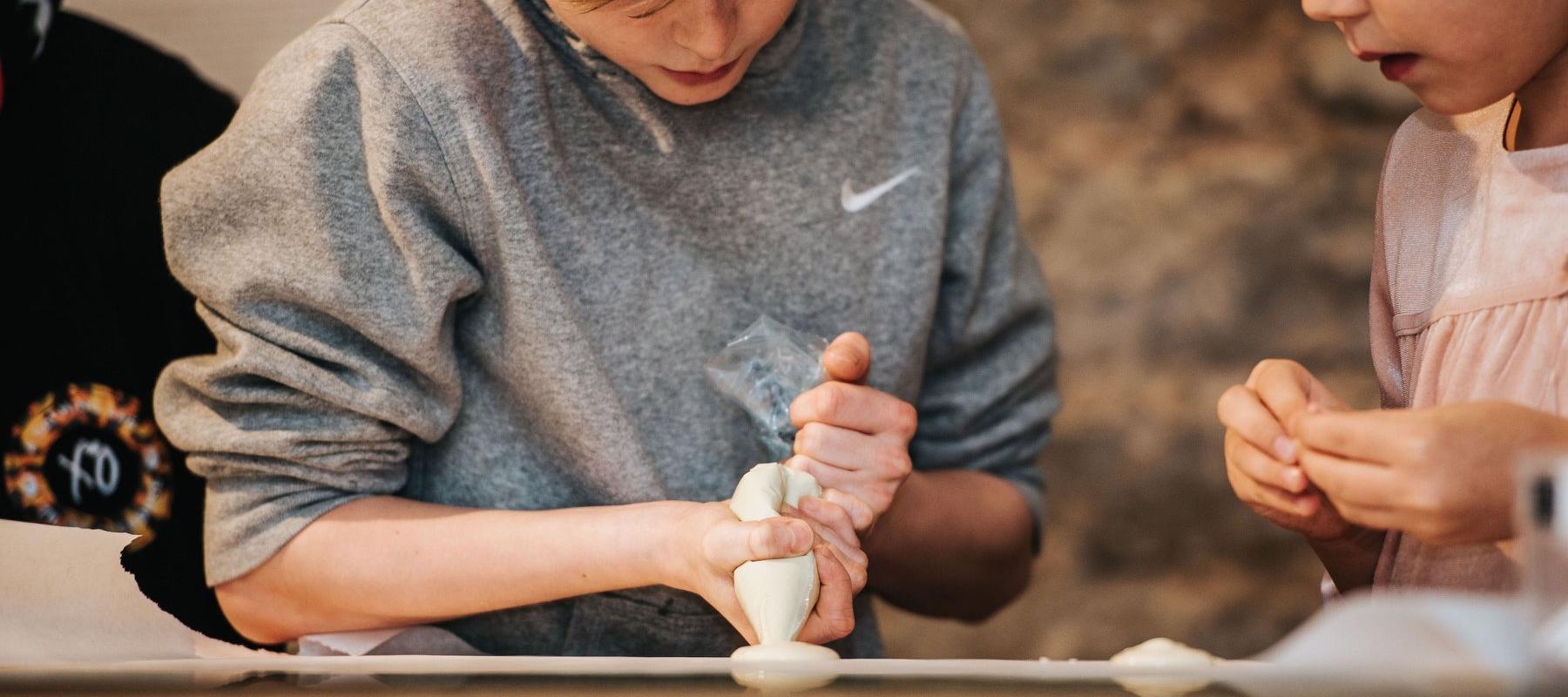 Workshop zum Zubereiten von Schokoladenpralinen