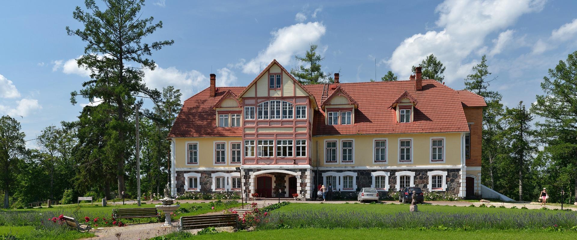 Cantervilla Castle (Pikajärve manor)