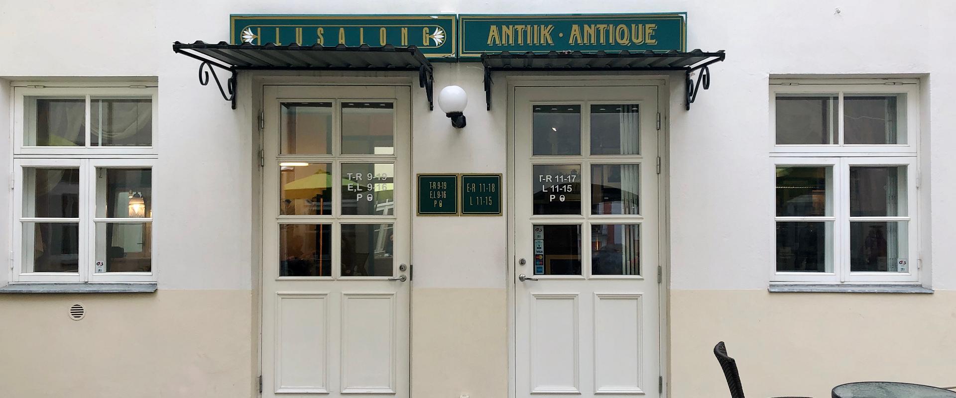 Barokk, a fine arts and antiques store