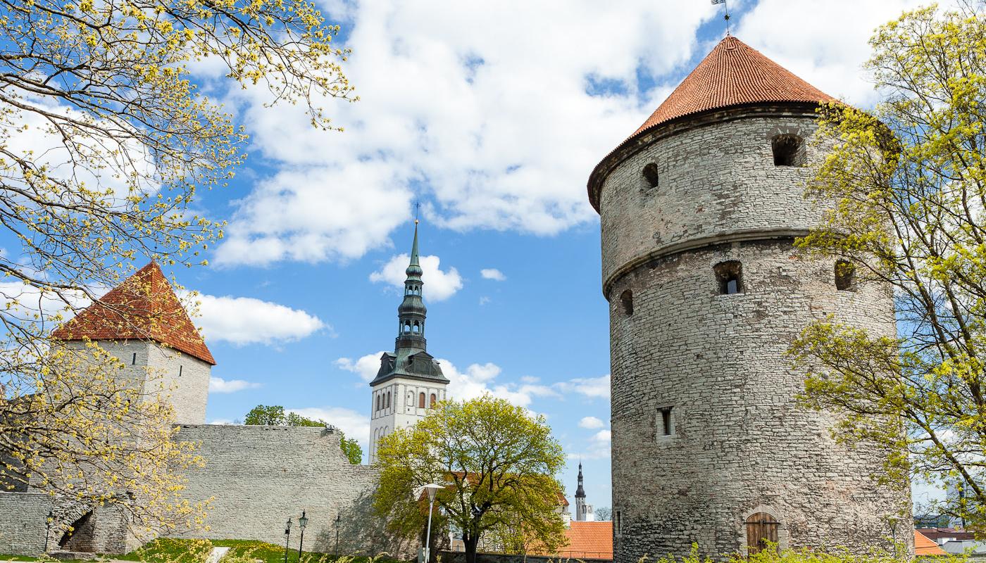 Jalgsiekskursioon läbi keskaegse Tallinna