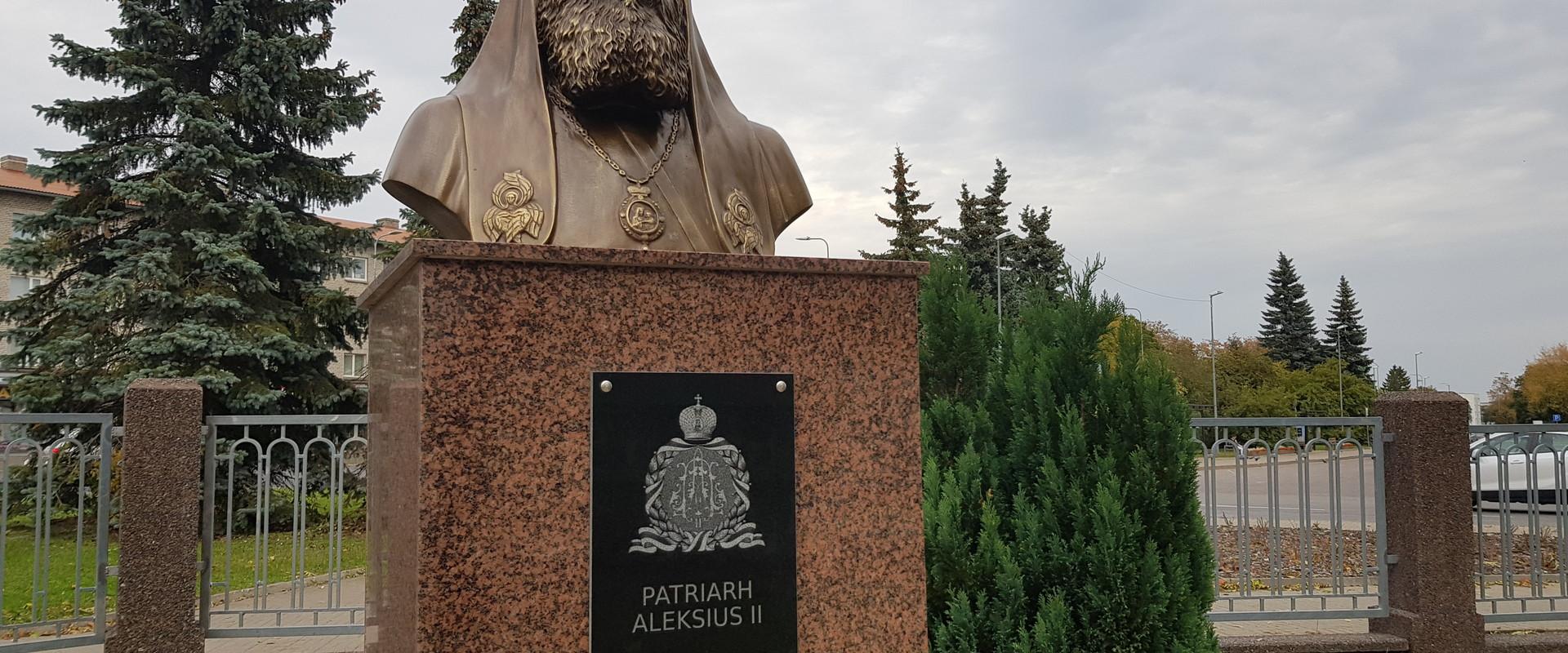 Patriarh Aleksius II mälestussammas, pronksist büst