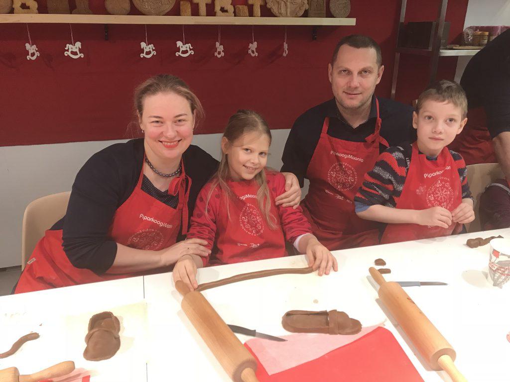 Tallinn Private Christmas Tour & Gingerbread Making Workshop