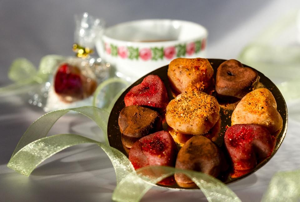 Tallinn Old Town Private Holiday Tour & Marzipan Truffles Making Workshop