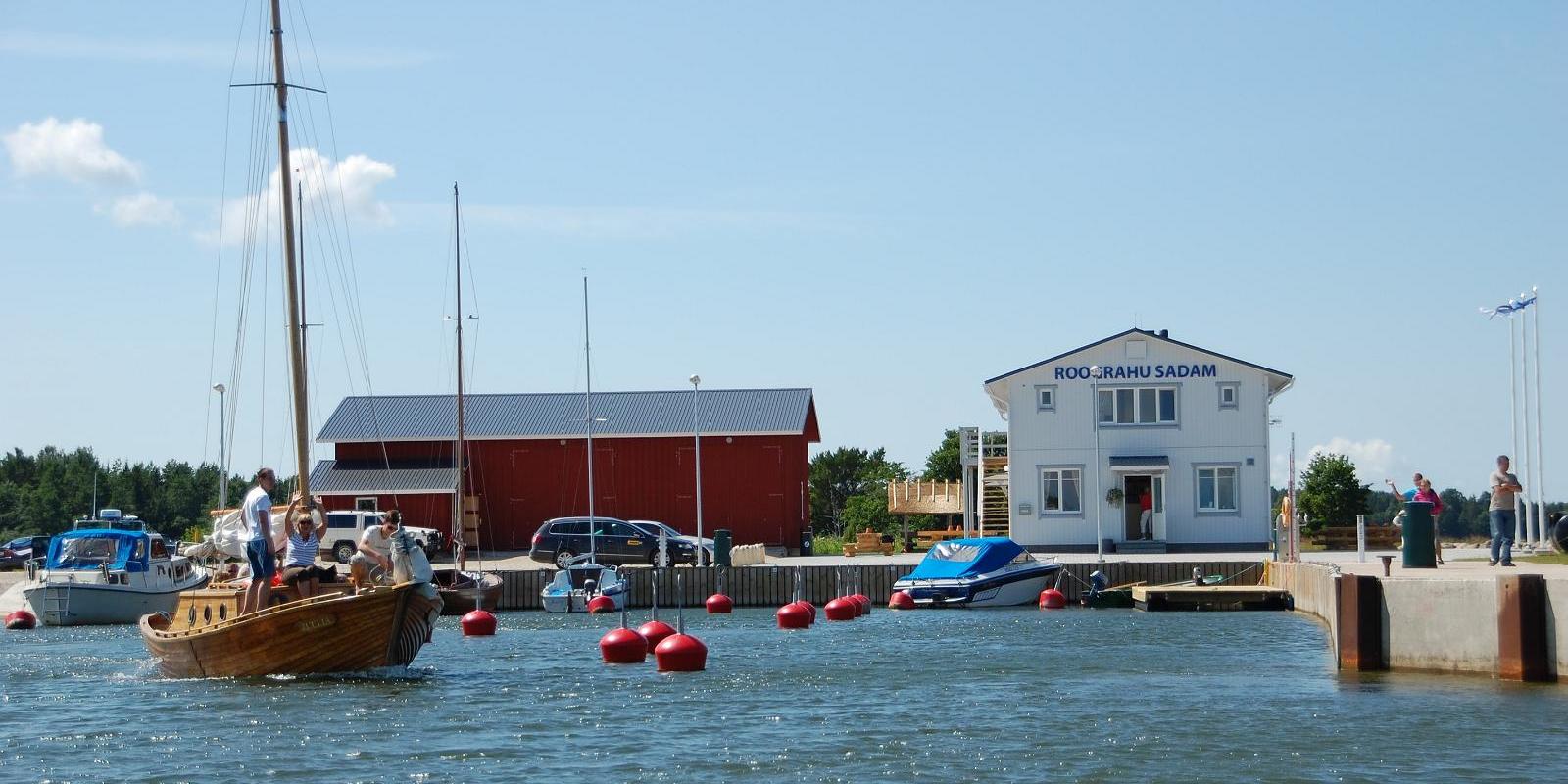 Merereisid puidust purjelaev Juuliaga Roograhu sadamast