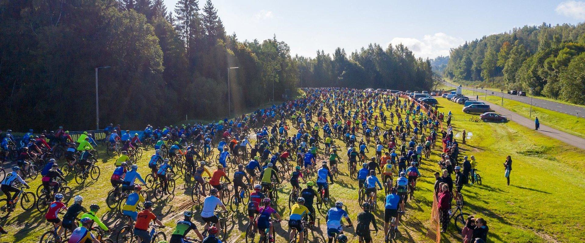 Tartu Mountain Bike Marathon invites all sports fans of different ages and level of training. The main distances of 89, 40, and 21 km take participant