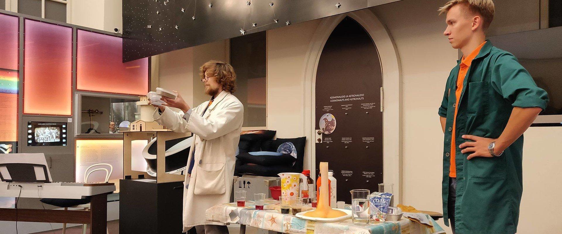 Tartu observatorija un Trakais Zinātnieks vada aizraujošus zinātniskus eksperimentus bērniem