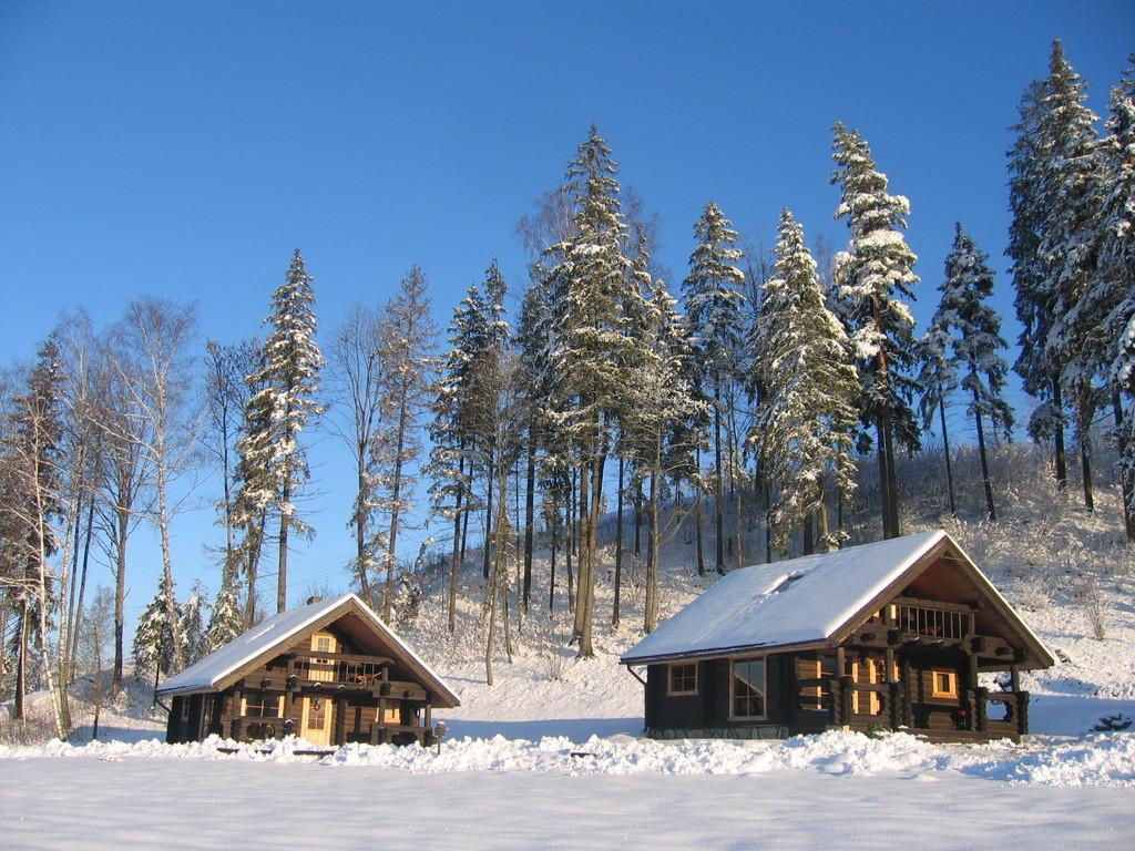 Helbemäe ja Härmamäe puhkemajad talvel