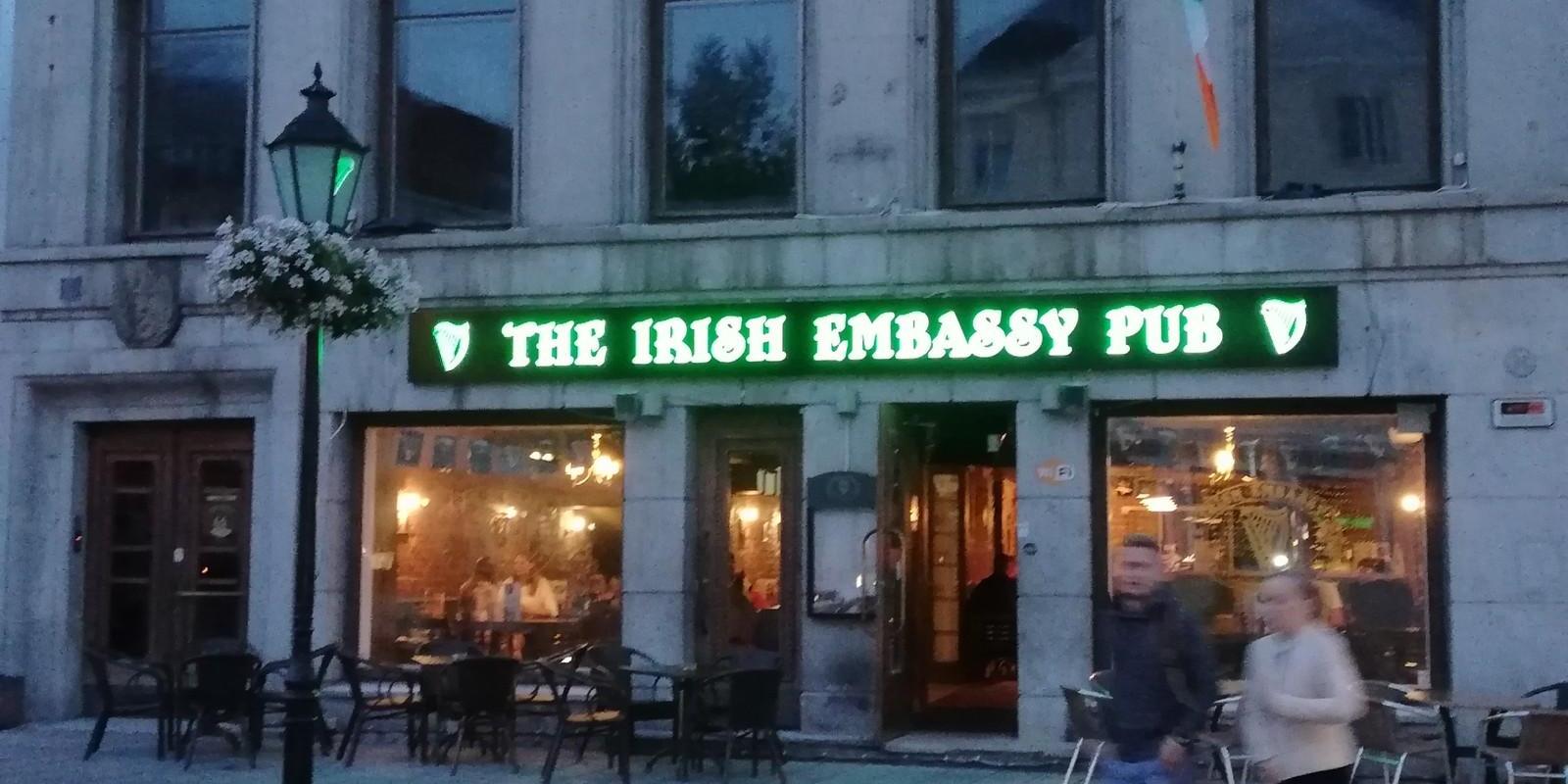 Pildil The Irish Embassy Pub Tartu välivaade