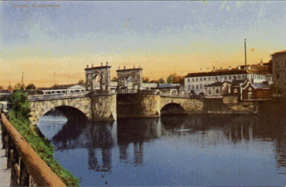 Akmens tilts