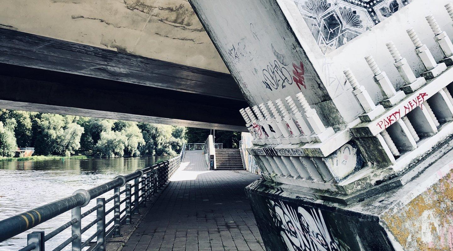 Graffiti under the Freedom Bridge