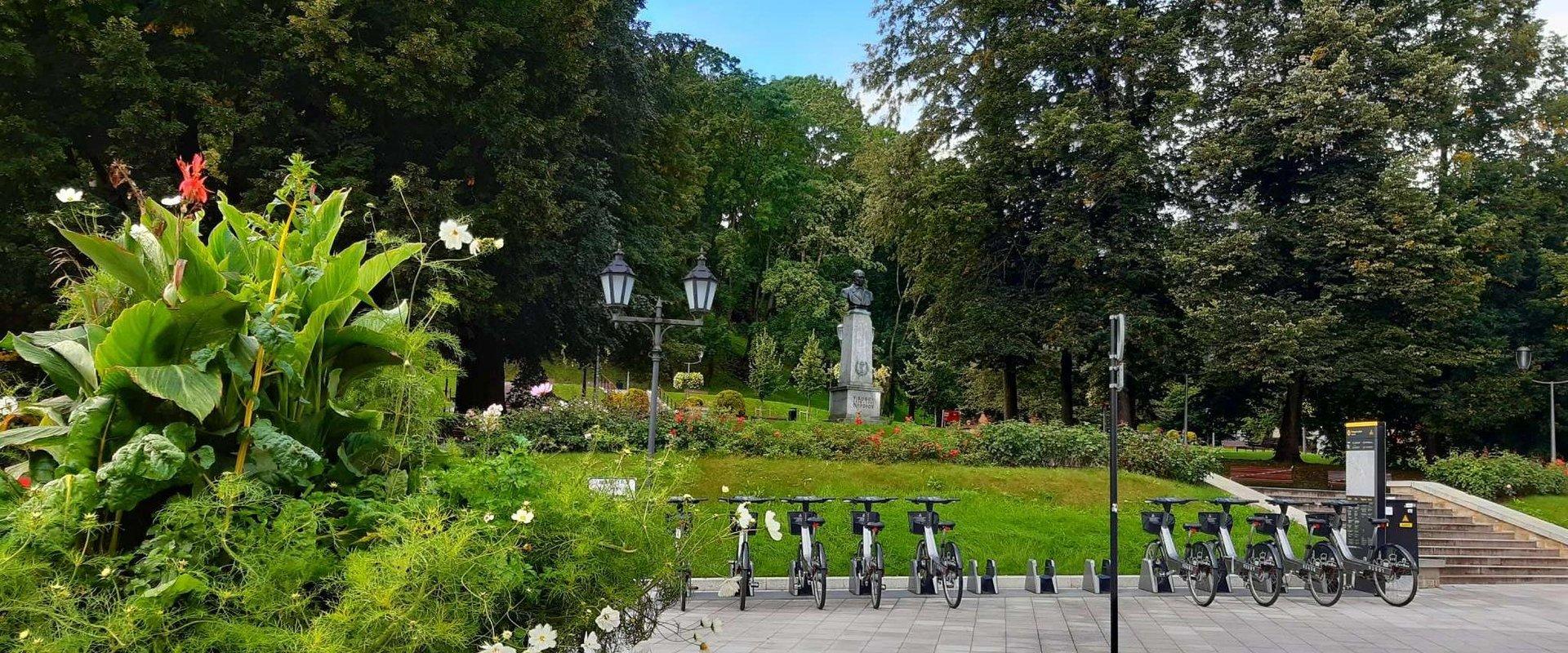 Monument to Nikolai Pirogov