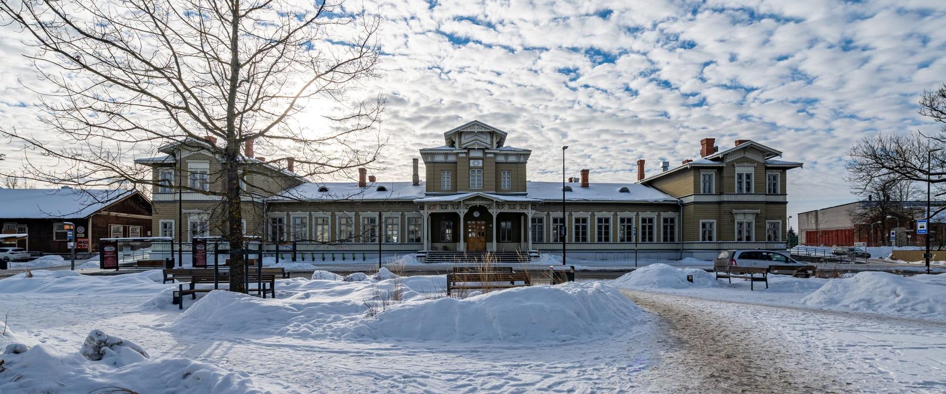 Tartu Railway Station in winter