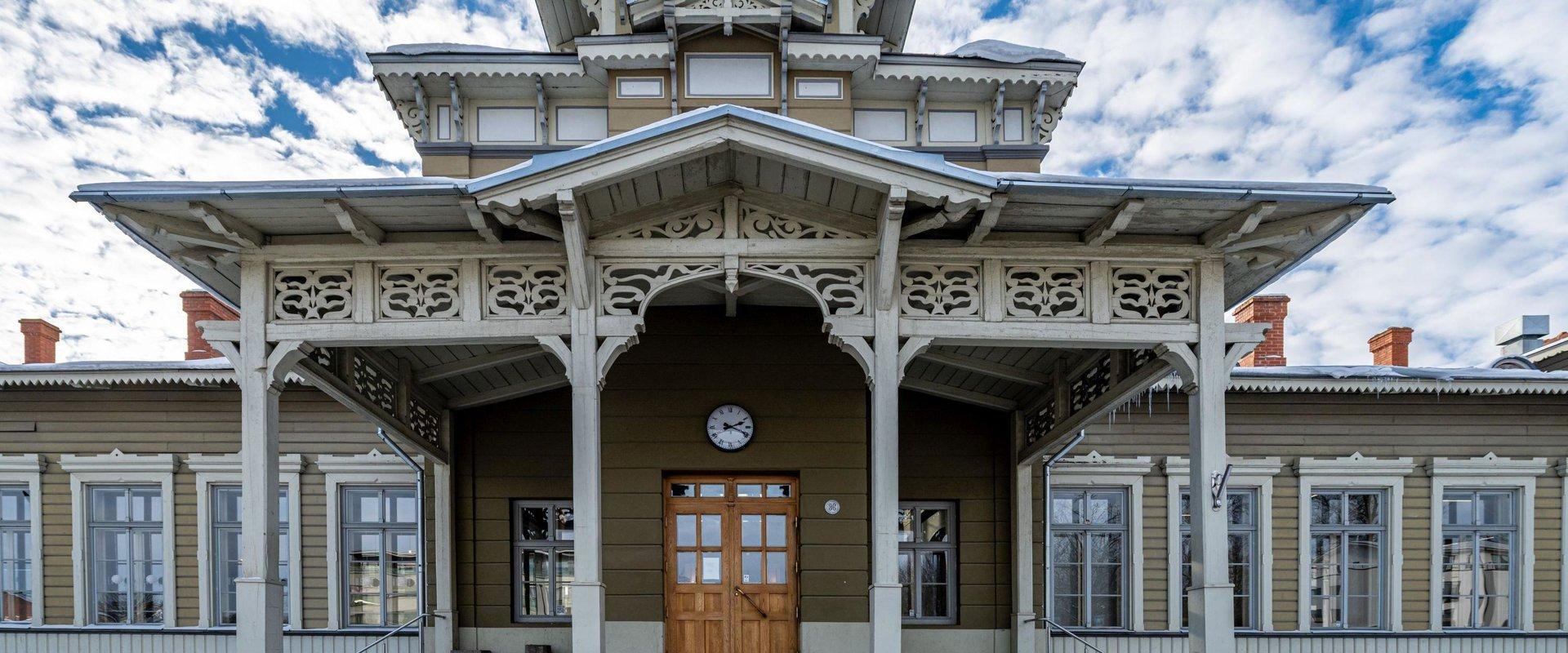 Main door of Tartu Railway Station