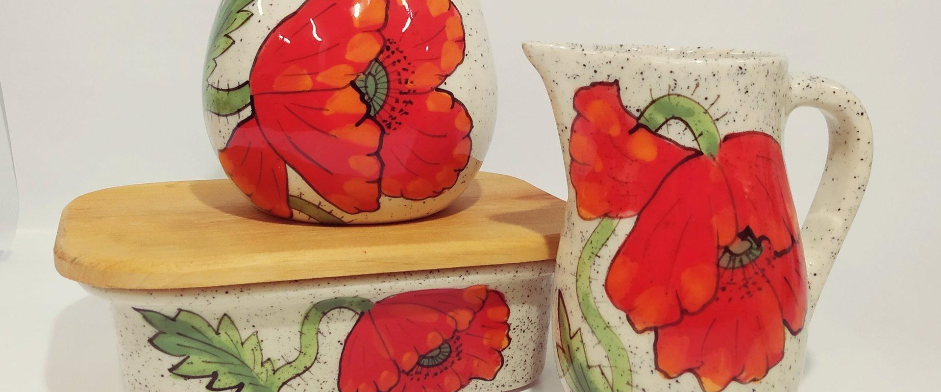 handmade-estonian-ceramics-Poppys-Moonid