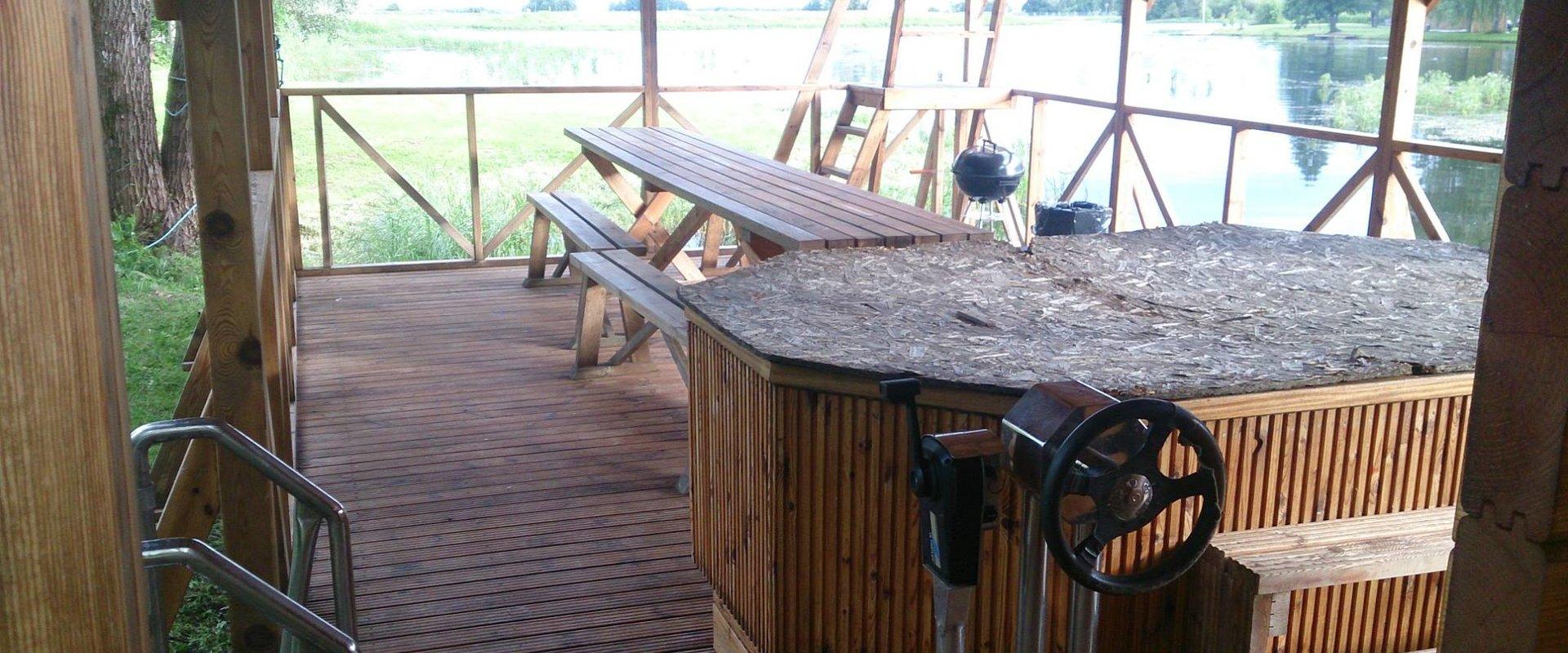 Parvsaun "Krõõt" Kamari paisjärvel