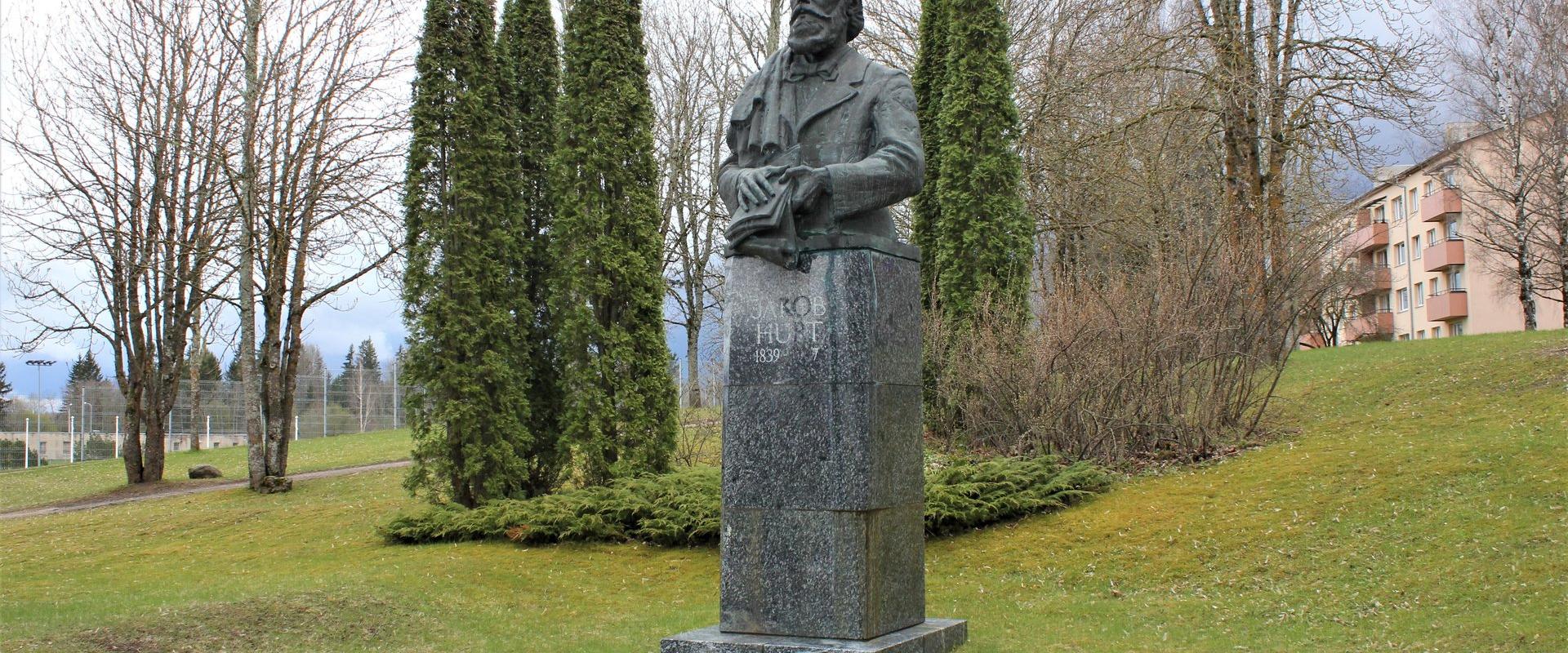 Jakob Hurda monument Põlvas