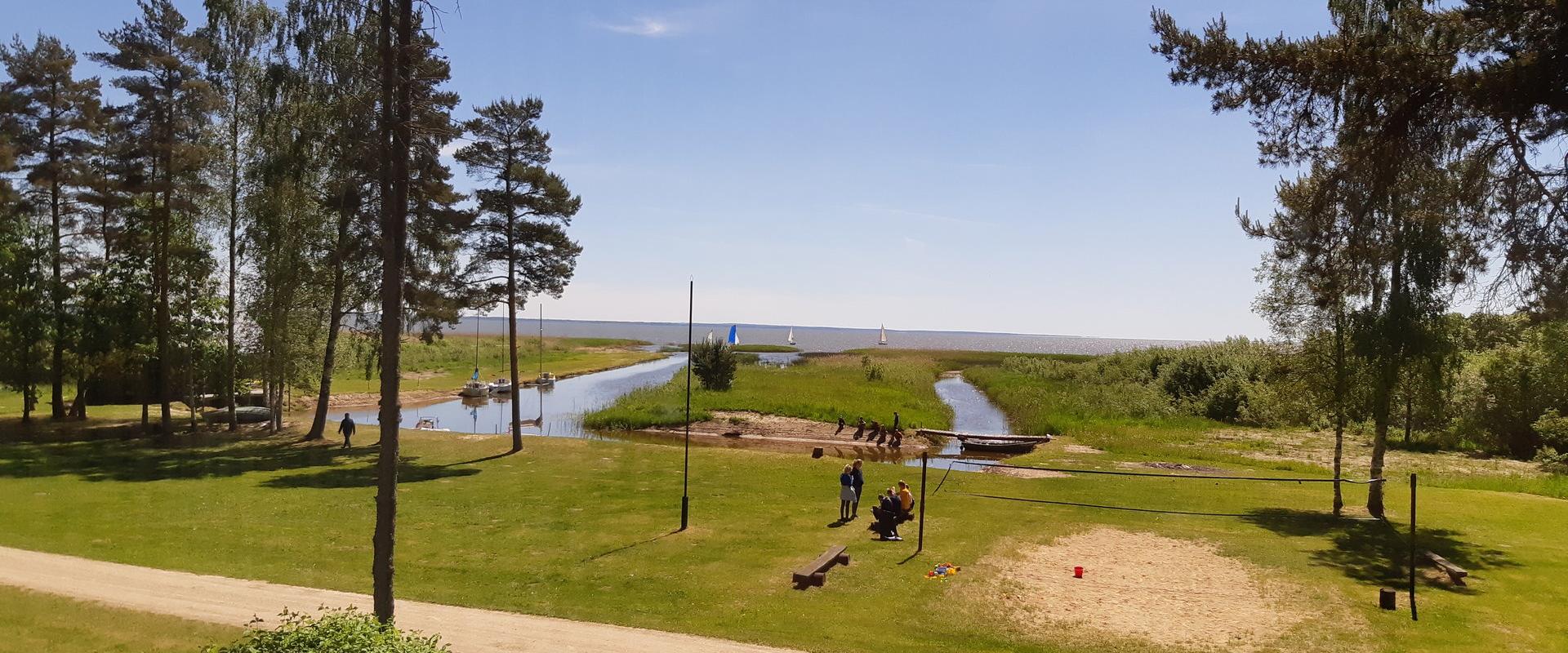 Järv on siinsamas